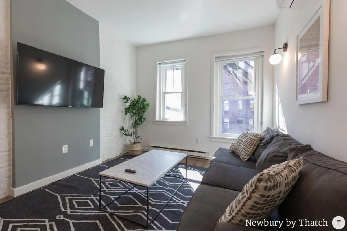 Image 1 of 304 Newbury Street by Thatch