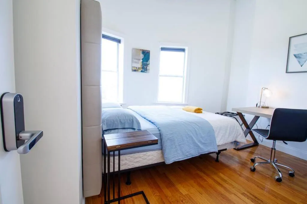 Image of 4BR 1,5BH Comfy Newly Renovated Apt