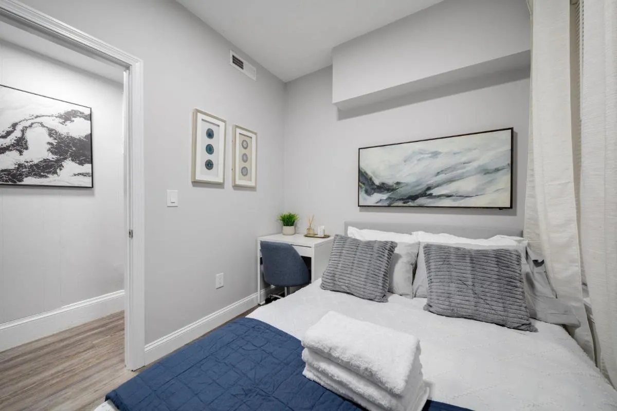 Image 1 of 4BR 1BH Apt in South Boston near Old Harbor Beach