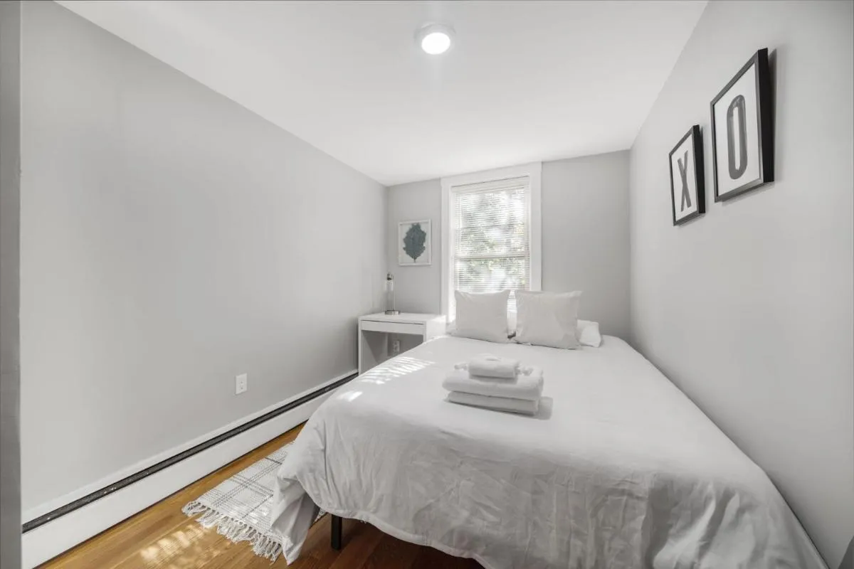 Image 4 of 4BR1BTH South Boston Apt perfect for commutes