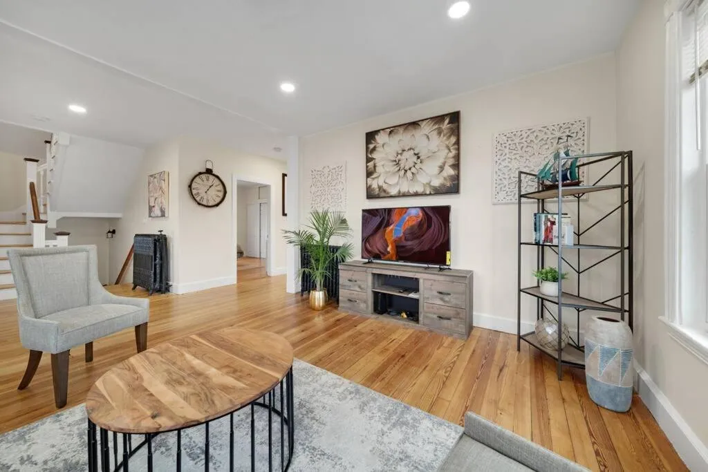 Image 1 of 5BR 2BH Bright & Spacious Apt in Brighton