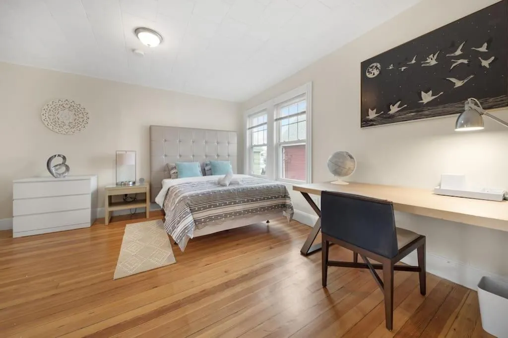 Image 2 of 5BR 2BH Bright & Spacious Apt in Brighton