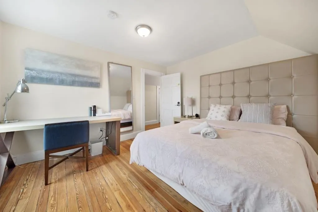 Image 4 of 5BR 2BH Bright & Spacious Apt in Brighton