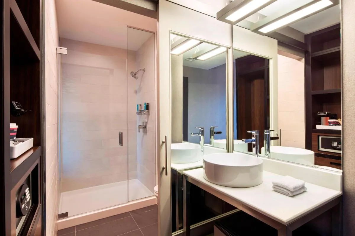 Image 2 of Aloft Boston Seaport District