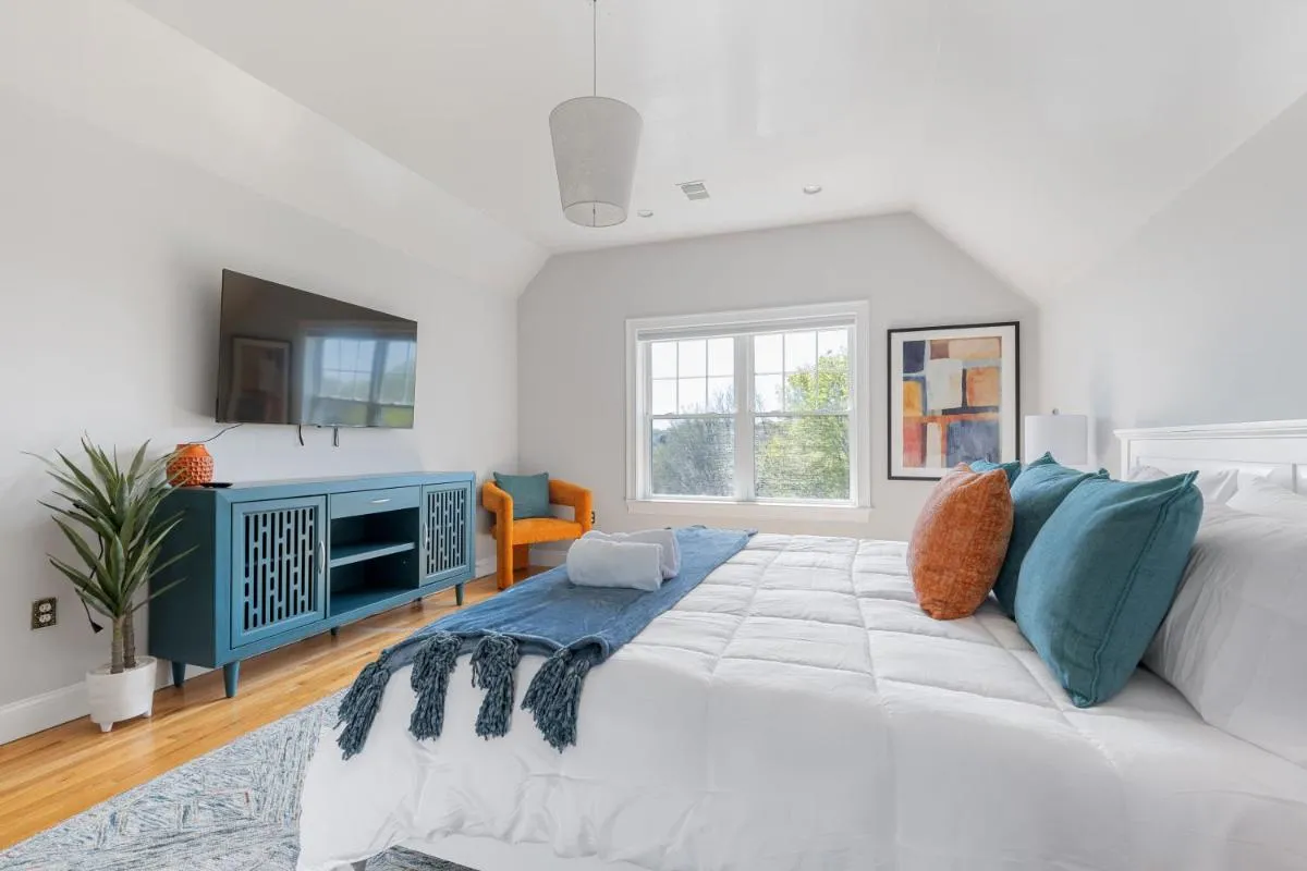 Image 1 of Amazing family-friendly and group-friendly accommodation #TheBackDorch