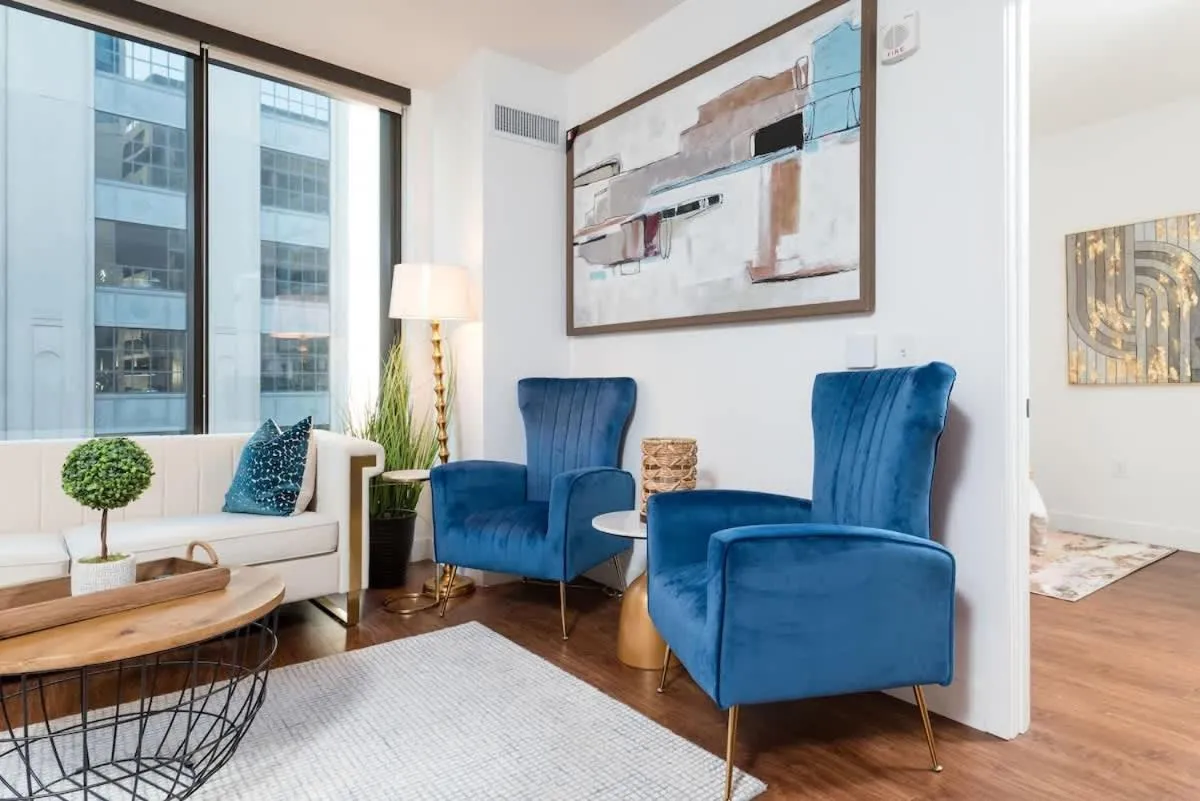 Image 1 of Back-Bay Upscale Central Condo Bos Common Downtown