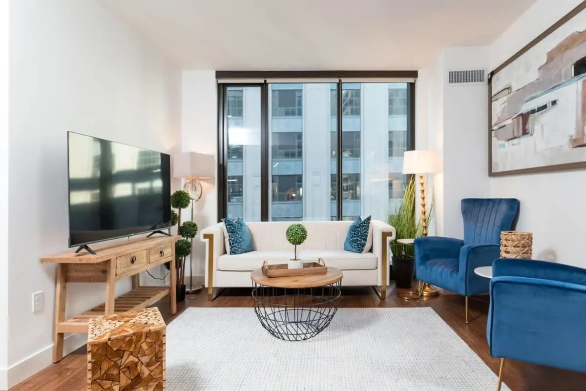 Image 4 of Back-Bay Upscale Central Condo Bos Common Downtown