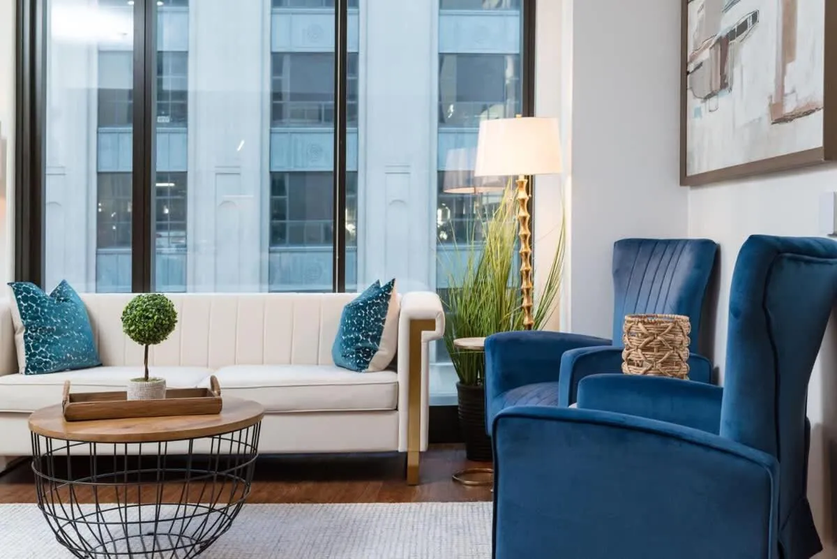 Image 2 of Back-Bay Upscale Central Condo Bos Common Downtown