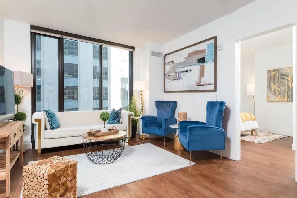 Image of Back-Bay Upscale Central Condo Bos Common Downtown