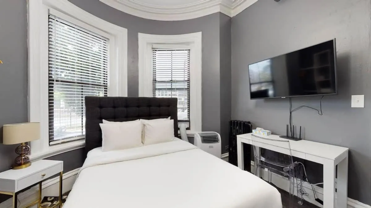 Image 5 of Bay Village Suites