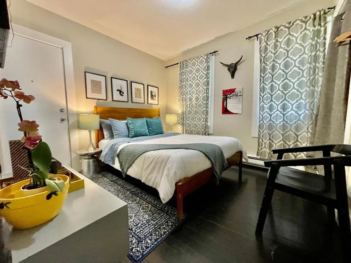Image 2 of Beautiful 3BR 3BA Duplex parking Best Location Boston
