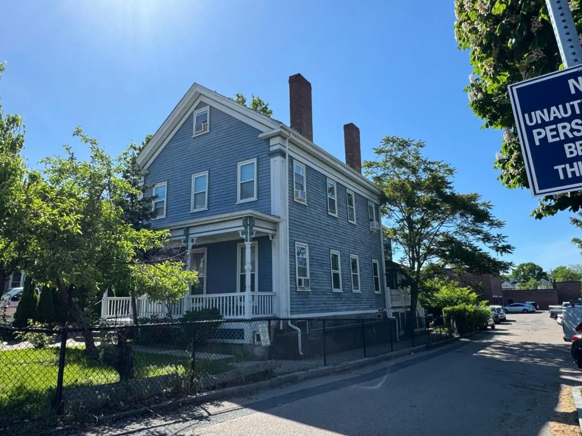 Image 5 of Beautiful Townhouse, 2 bedrooms, 2 bath