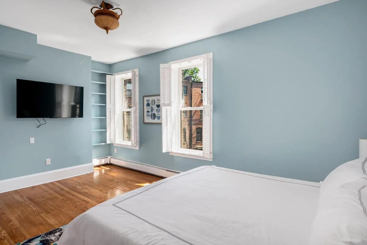 Image 5 of Brownstone Townhouse in Fenway
