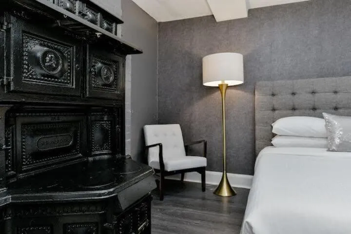 Image 5 of Centrally located Stay In Boston’s Bay
