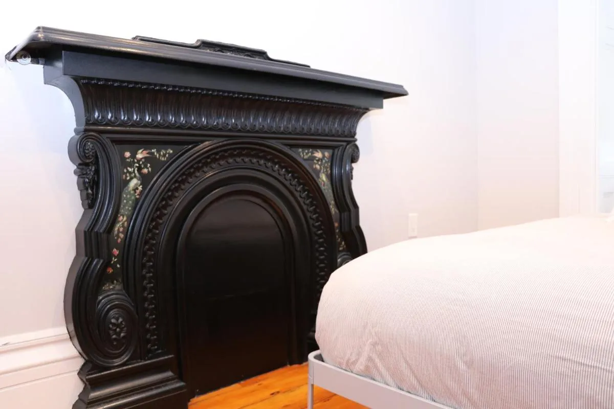 Image 4 of Charming & Stylish Studio on Beacon Hill #11