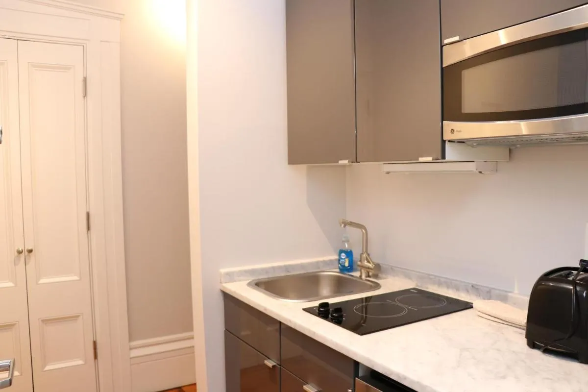 Image 6 of Charming & Stylish Studio on Beacon Hill #11