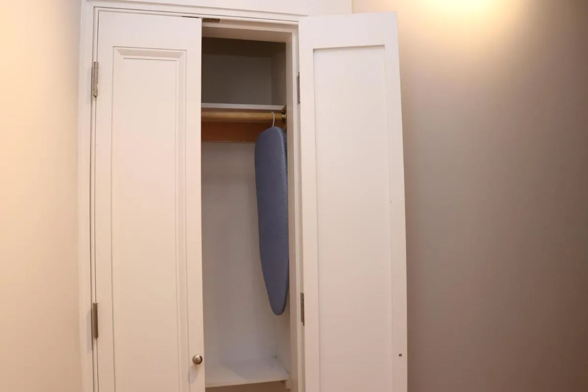 Image 5 of Charming & Stylish Studio on Beacon Hill #11