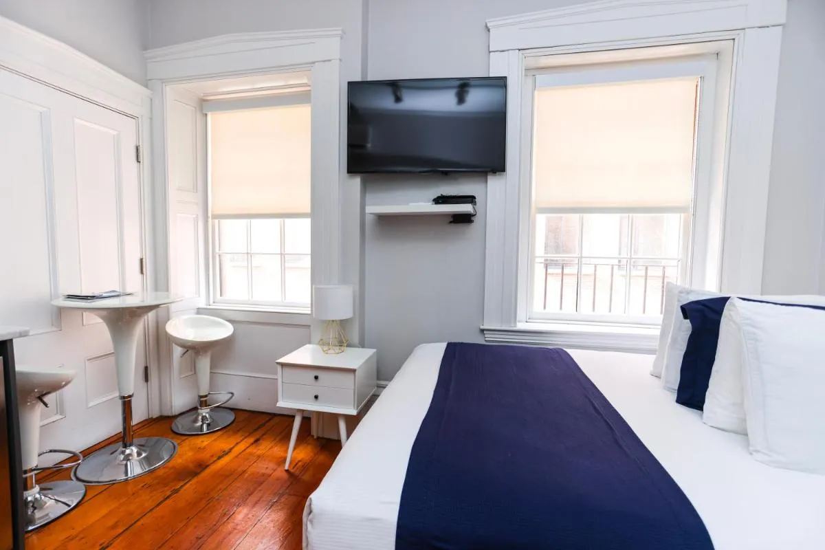 Image 6 of Charming & Stylish Studio on Beacon Hill #12