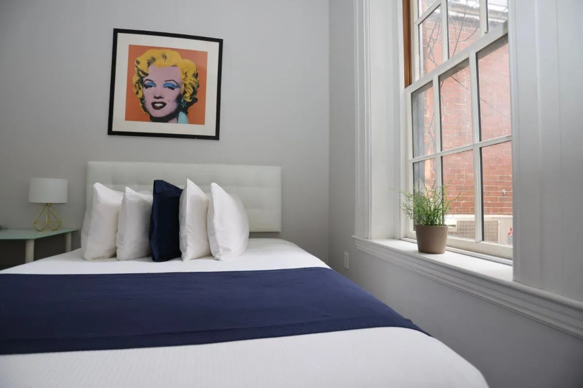 Image 6 of Charming & Stylish Studio on Beacon Hill #2