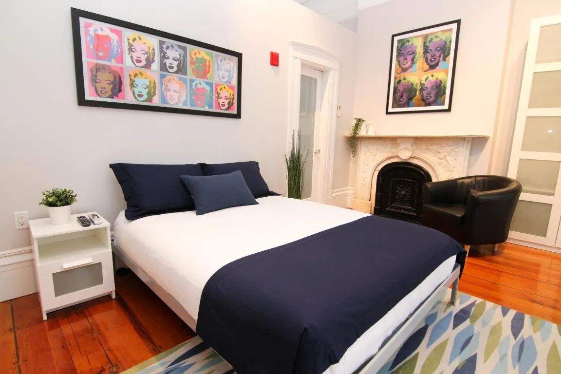 Image of Charming & Stylish Studio on Beacon Hill #8