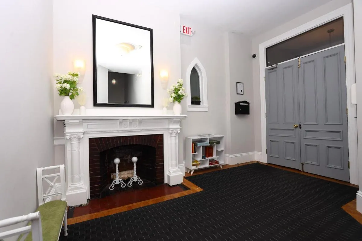Image 1 of Comfortable Studio in Back Bay, Newbury St. #7