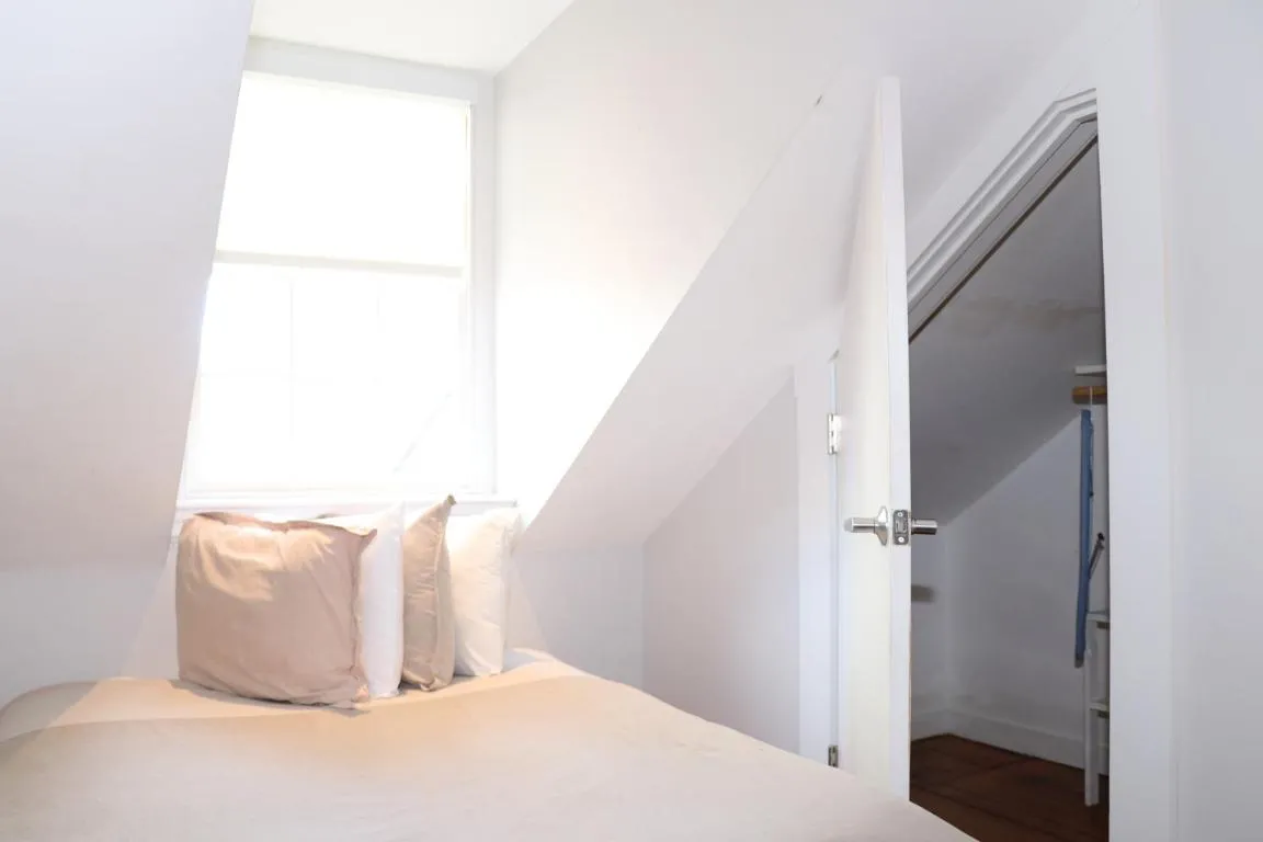 Image of Comfy Beacon Hill Studio Great for Work Travel #13