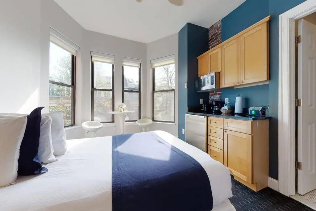 Image of Cozy Downtown Boston Studio, #45