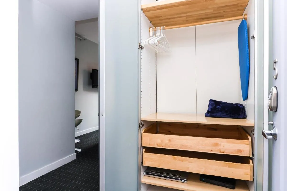 Image 4 of Cozy Newbury Street Studio, #5