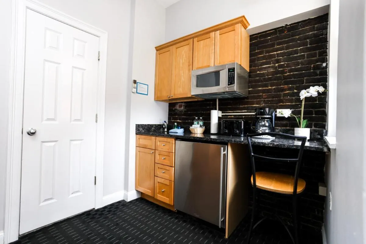 Image 1 of Cozy Studio in Downtown Boston, #46