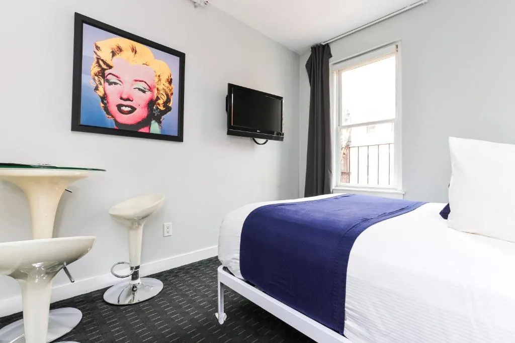 Image of Cozy & Stylish Newbury Street Studio, #9