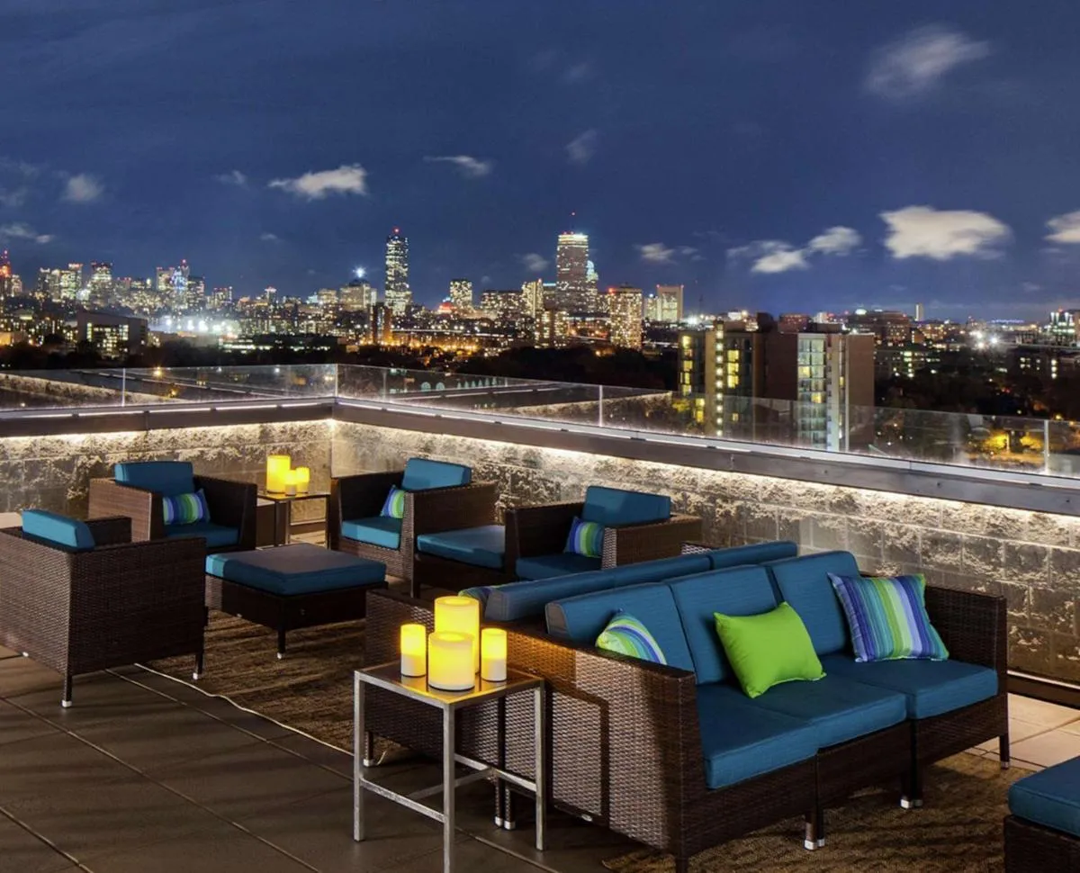 Image 2 of DoubleTree Suites by Hilton Hotel Boston – Cambridge