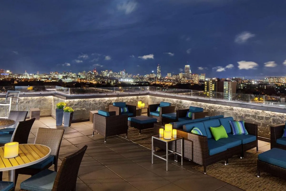 Image 5 of DoubleTree Suites by Hilton Hotel Boston – Cambridge