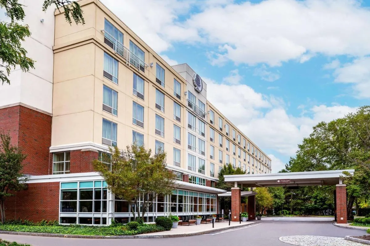 Image 5 of DoubleTree by Hilton Hotel Boston Bayside