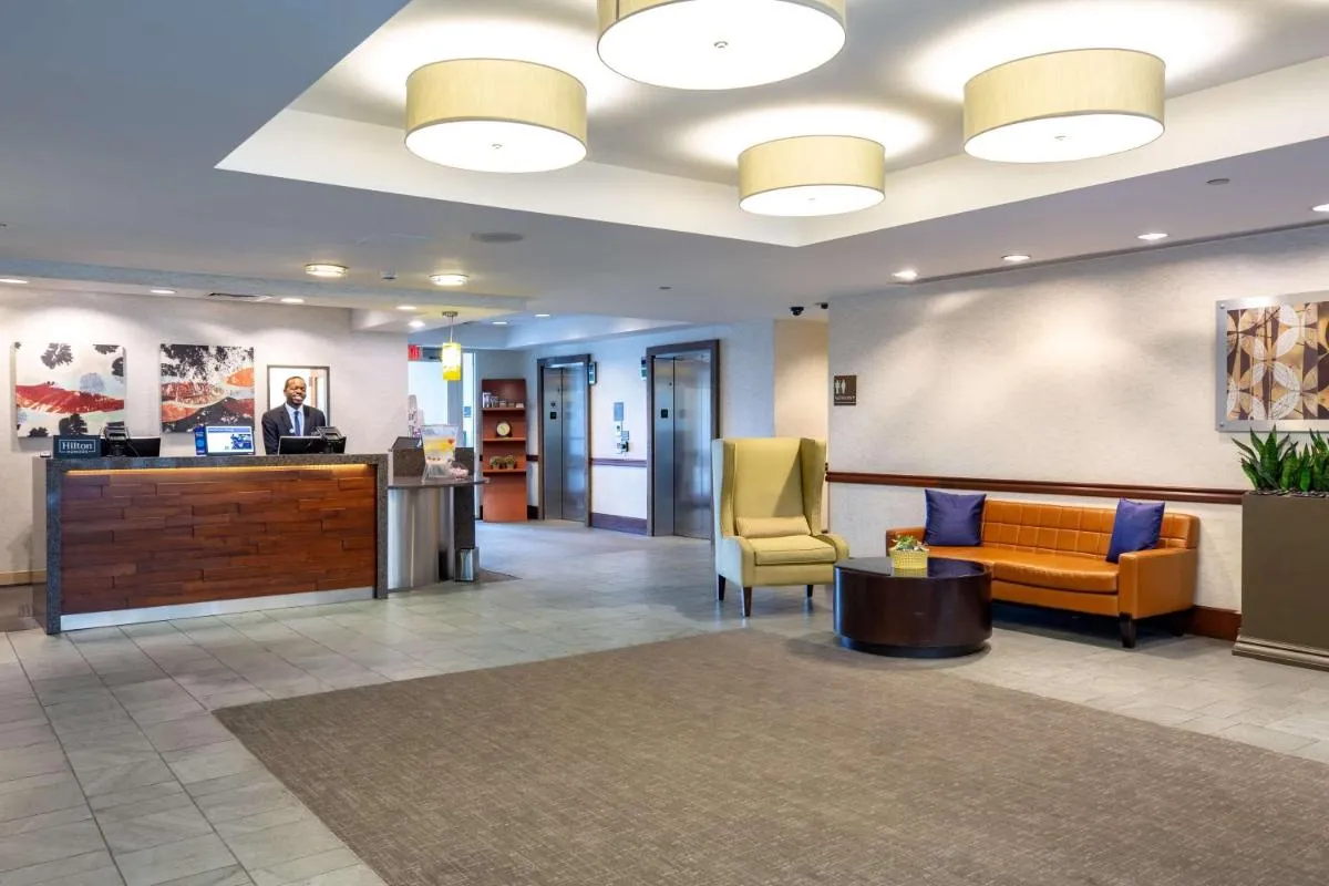 Image 6 of DoubleTree by Hilton Hotel Boston Bayside