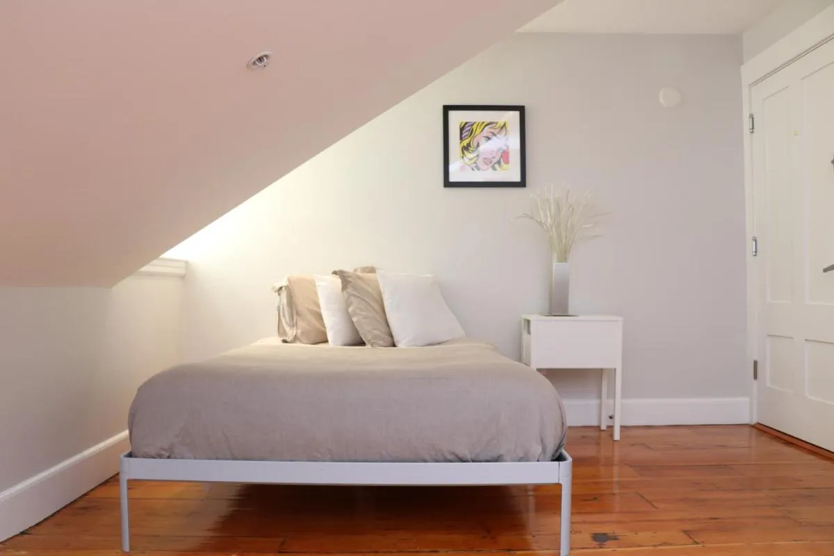 Image 2 of Downtown Beacon Hill, Convenient, Comfy Studio #14