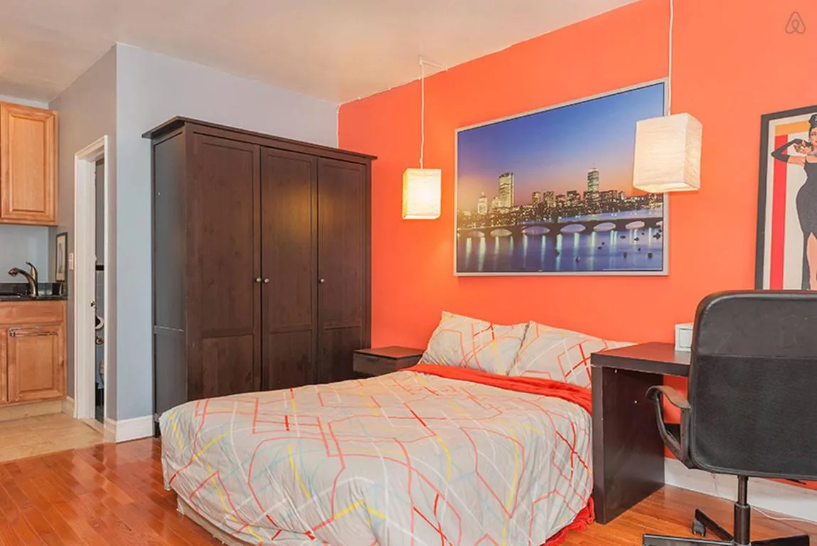 Image of Downtown Studio Apt, Short Walk To Hospitals