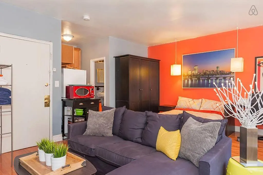 Image 3 of Downtown Studio Apt, Short Walk To Hospitals