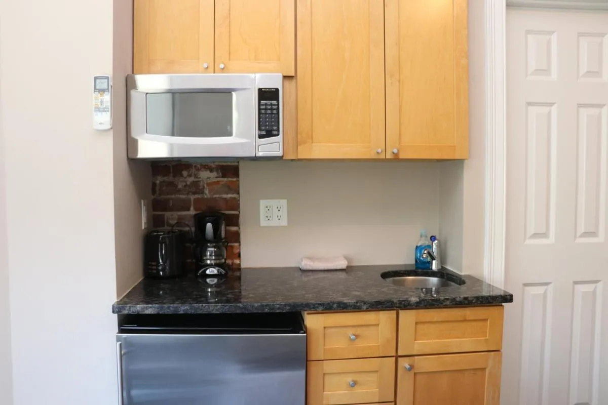 Image 3 of Furnished Studio in Downtown Boston #35