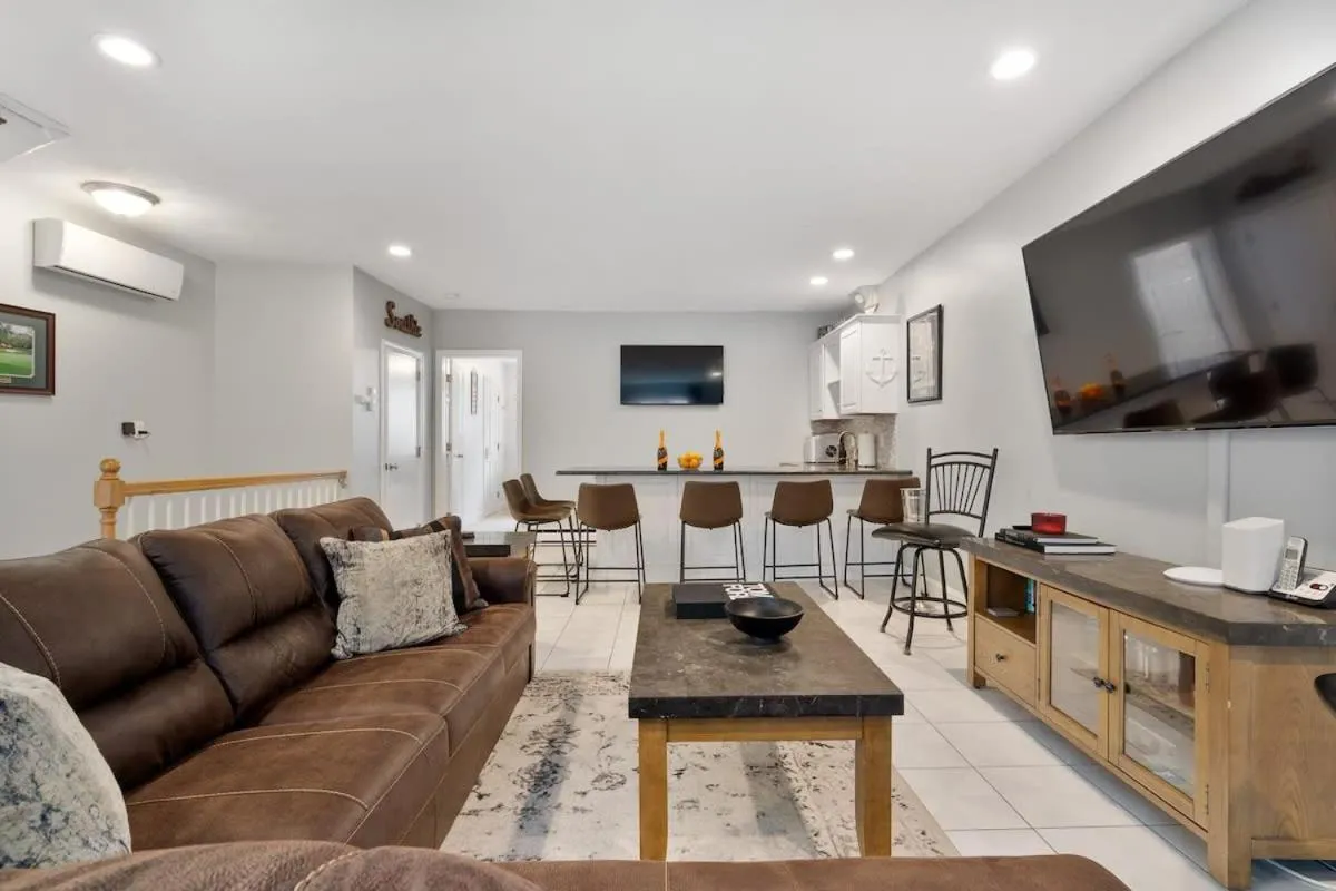 Image 2 of Heart of Southie – Hot Tub + Walk to Top Bars