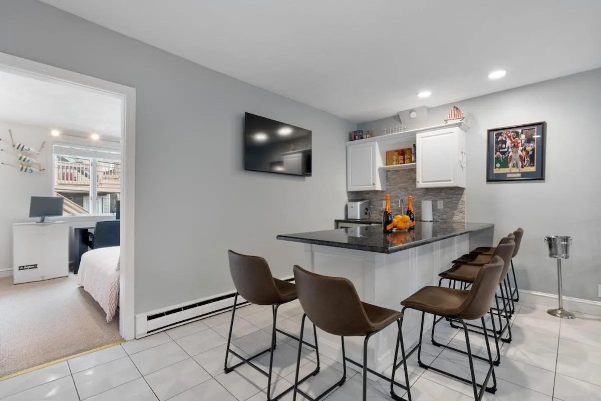 Image 4 of Heart of Southie – Hot Tub + Walk to Top Bars