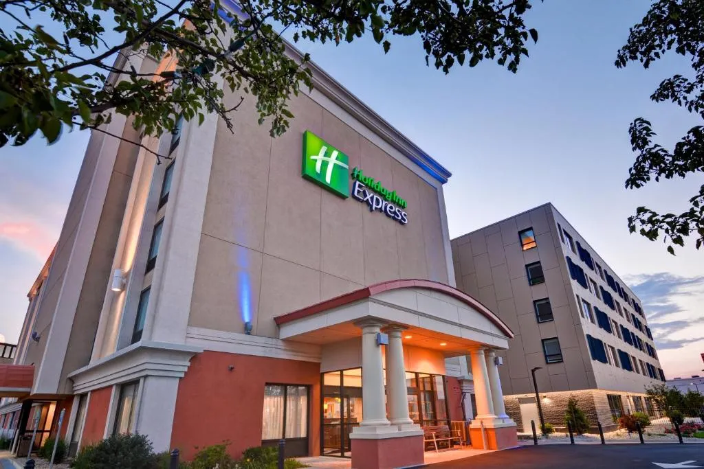 Image of Holiday Inn Express Boston, an IHG Hotel