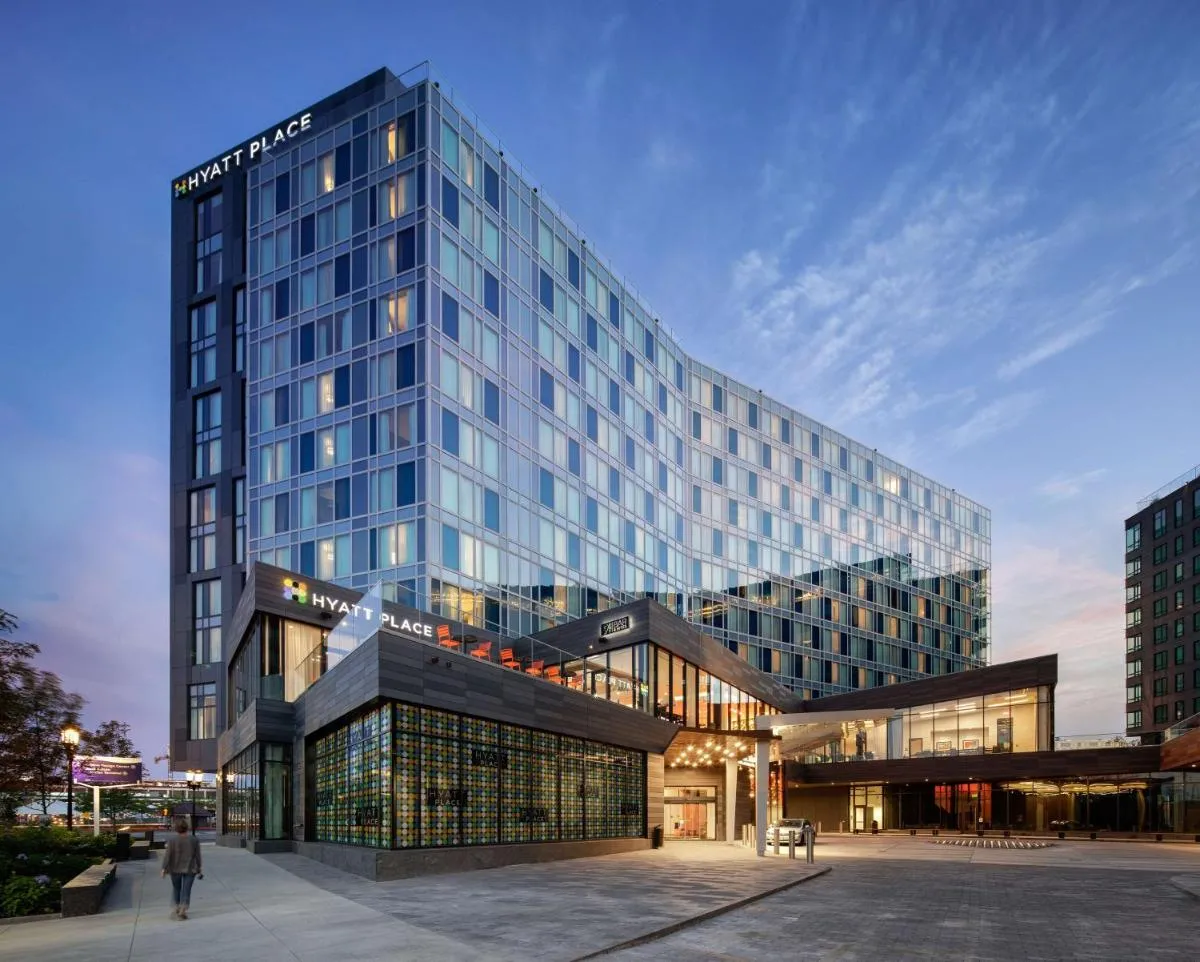 Image 2 of Hyatt Place Boston/Seaport District