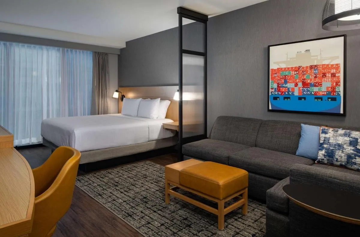 Image 3 of Hyatt Place Boston/Seaport District