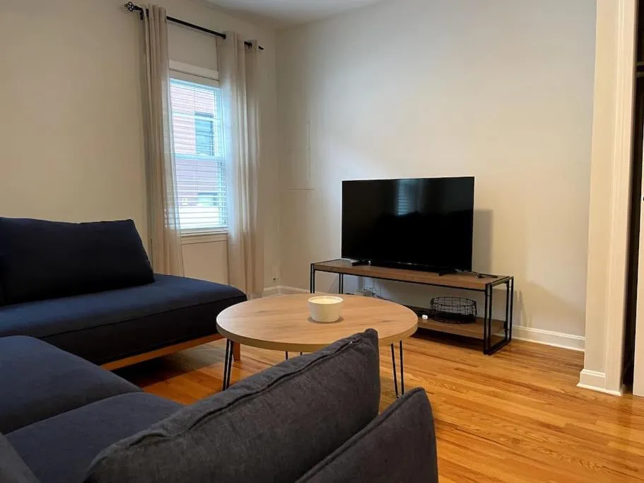 Image 4 of Lovely Two Bedroom Condo in South Boston