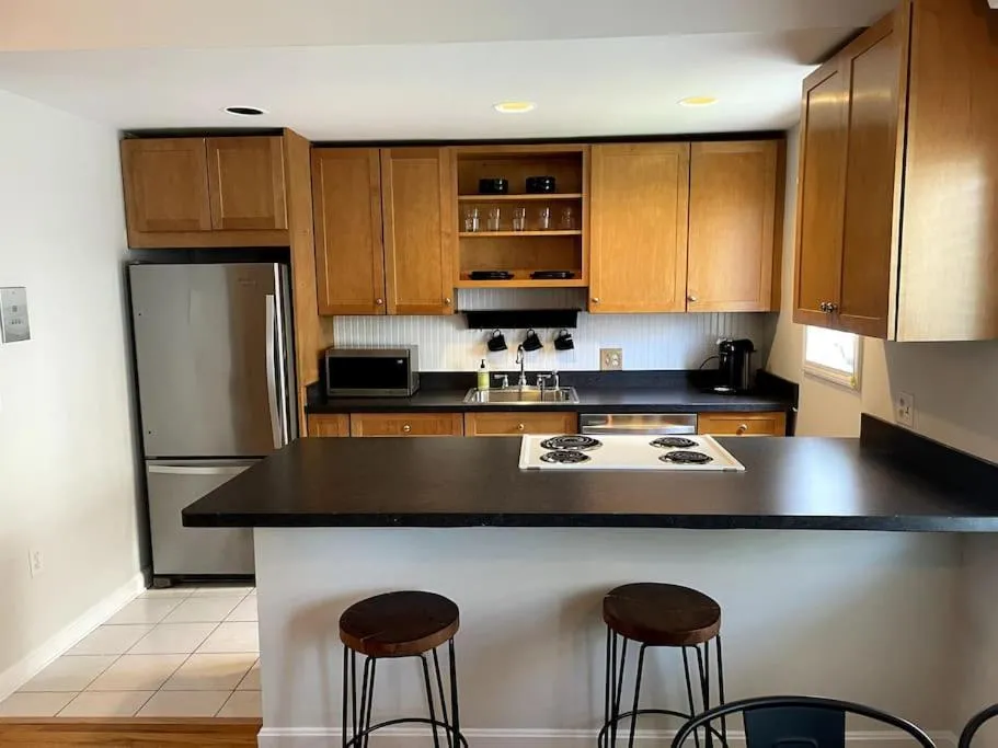Image 3 of Lovely Two Bedroom Condo in South Boston
