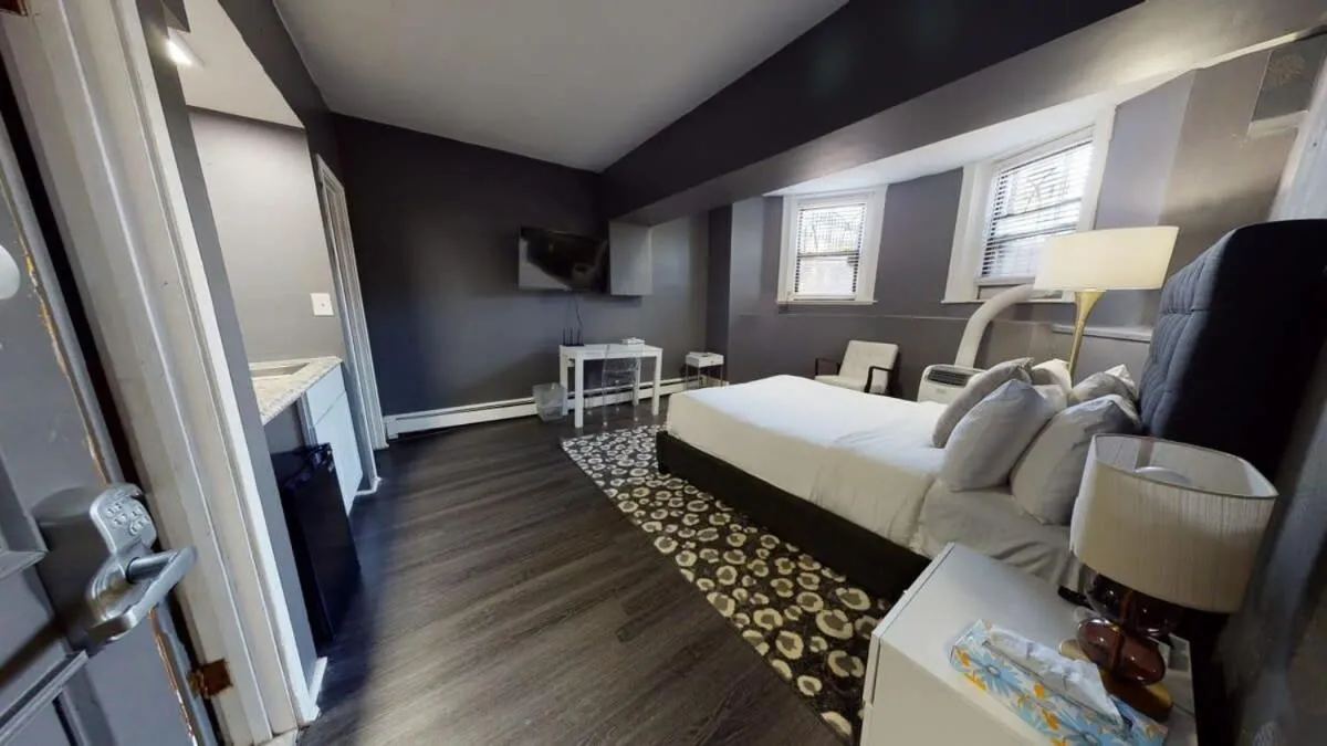 Image 3 of Lower Level Studios In Hip Bay Village