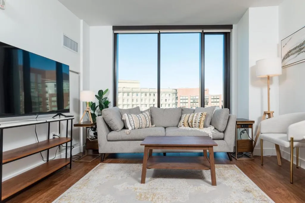 Image of Luxury 2BR BackBay Boston Common T-station Roof Top Lounge Gym