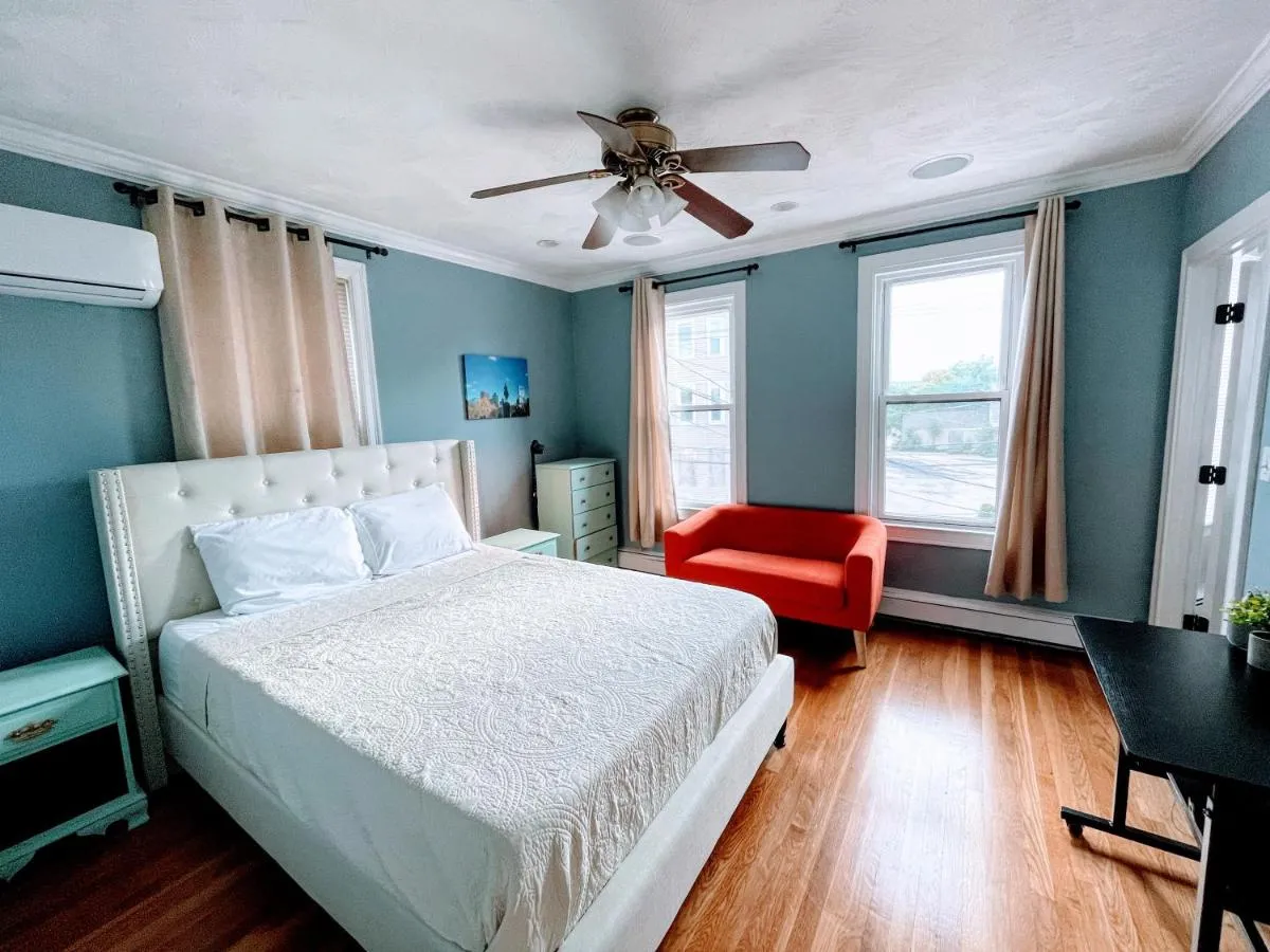 Image 1 of Luxury Executive Suite Harvard Allston 3 Bedrooms 2 Baths