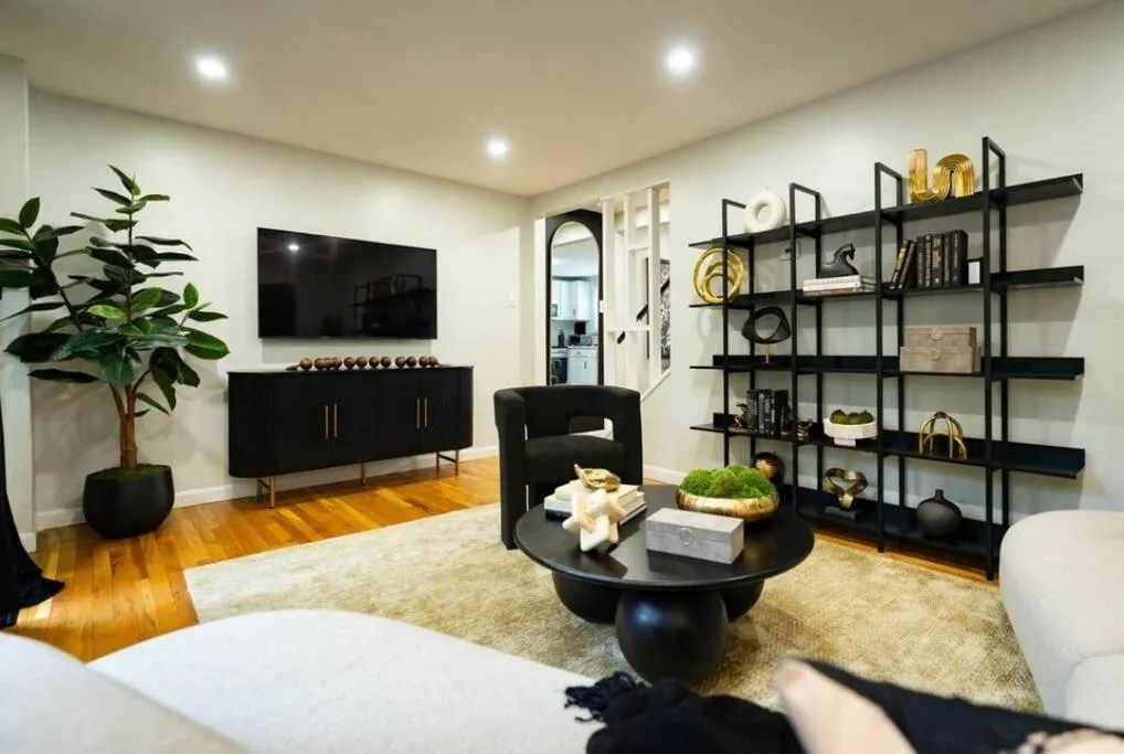 Image 4 of Modern Single Family Home minutes from Fort hill