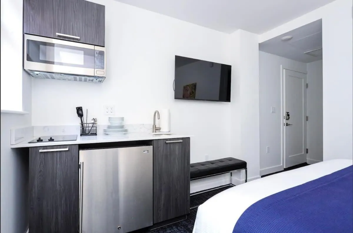 Image 2 of Modern Studio in Historic Boston – Garden Unit #1